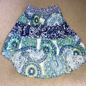 tank top skirt combo.